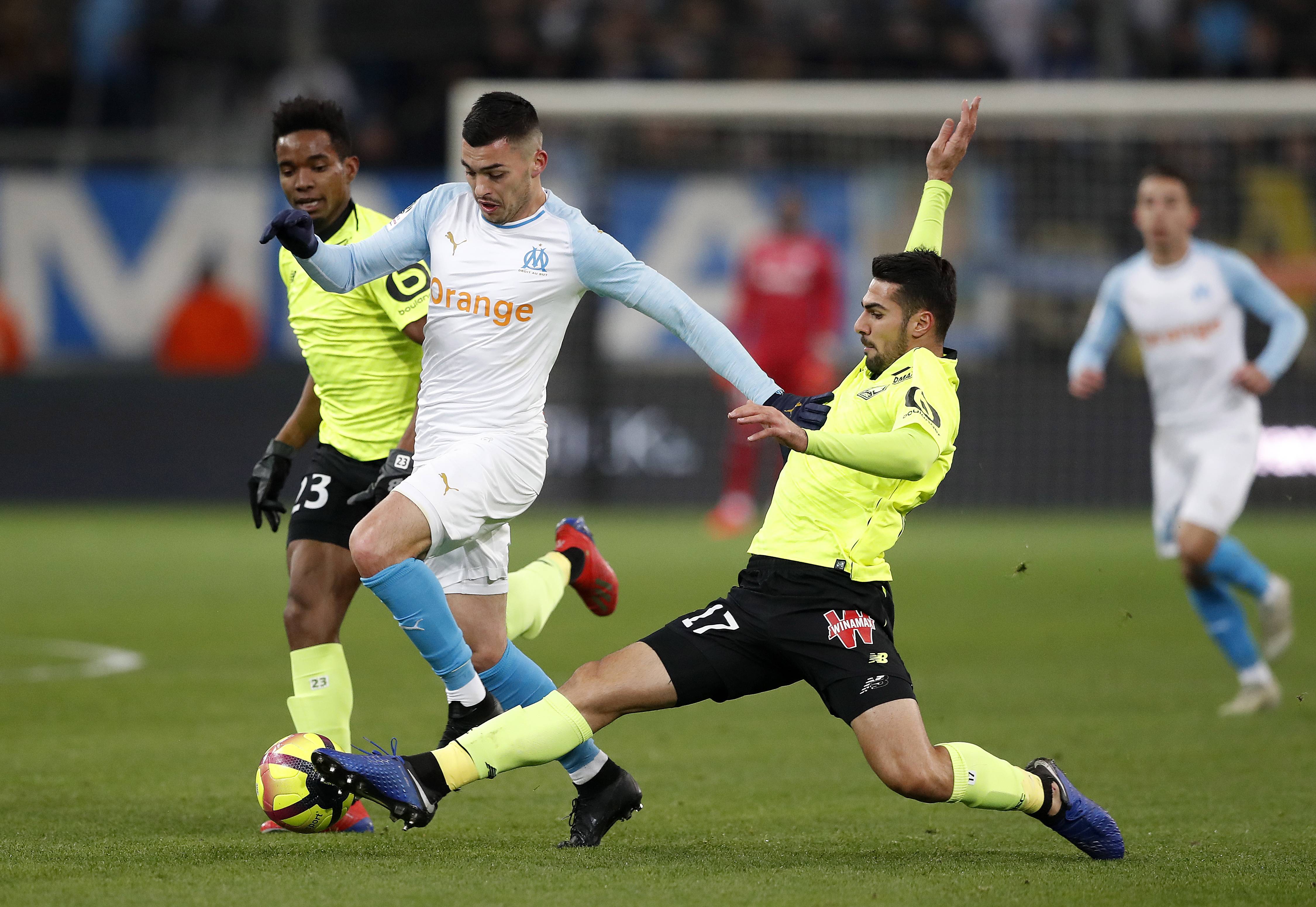 包含马赛客场比赛中近距离追平对手，获得平局的词条