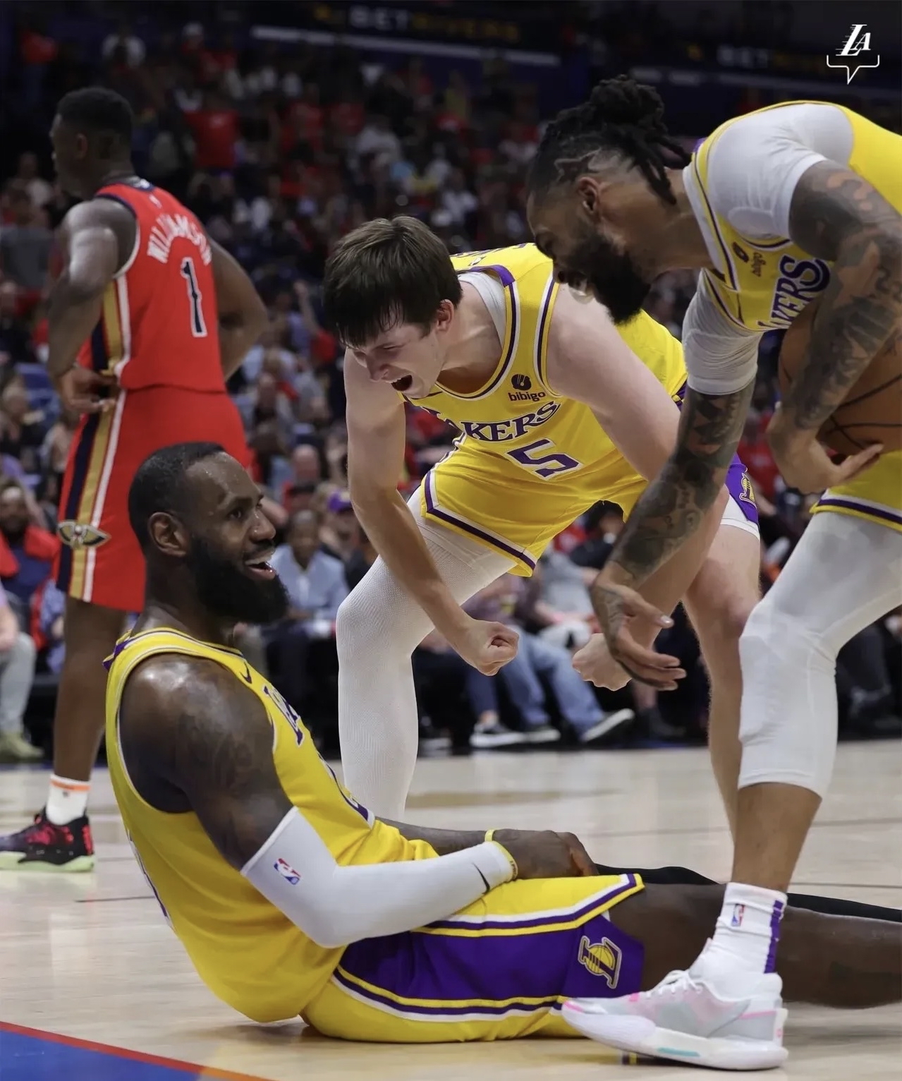 湖人主场大胜掘金,取得四连胜 湖人主场大胜掘金,取得四连胜