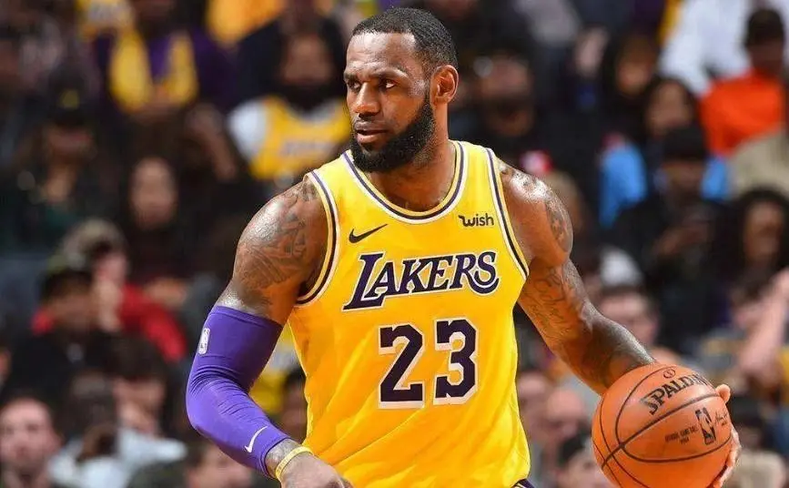 雄鹿惨胜森林狼,取得五连胜 雄鹿惨胜森林狼,取得五连胜