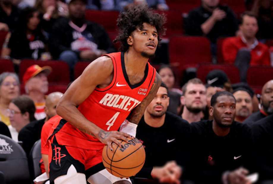 火箭主场力克开拓者，全队发挥出色