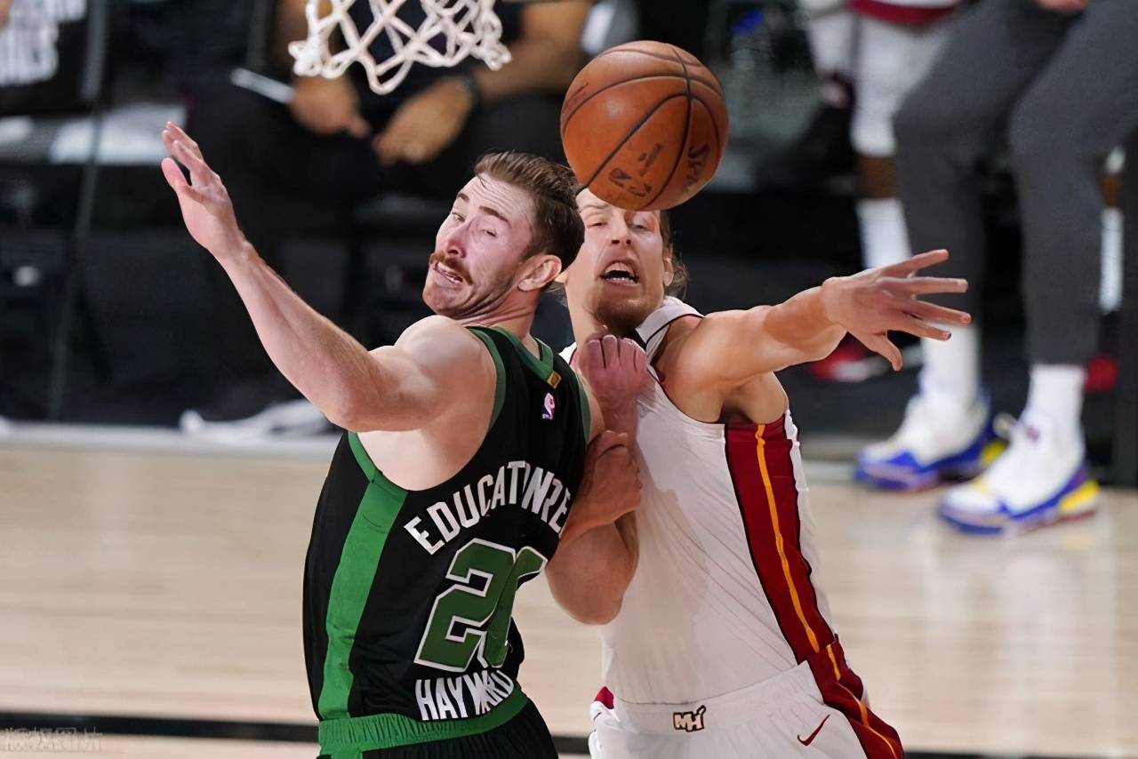 黄蜂憾负骑士,沃克独造28分 黄蜂憾负骑士,沃克独造28分