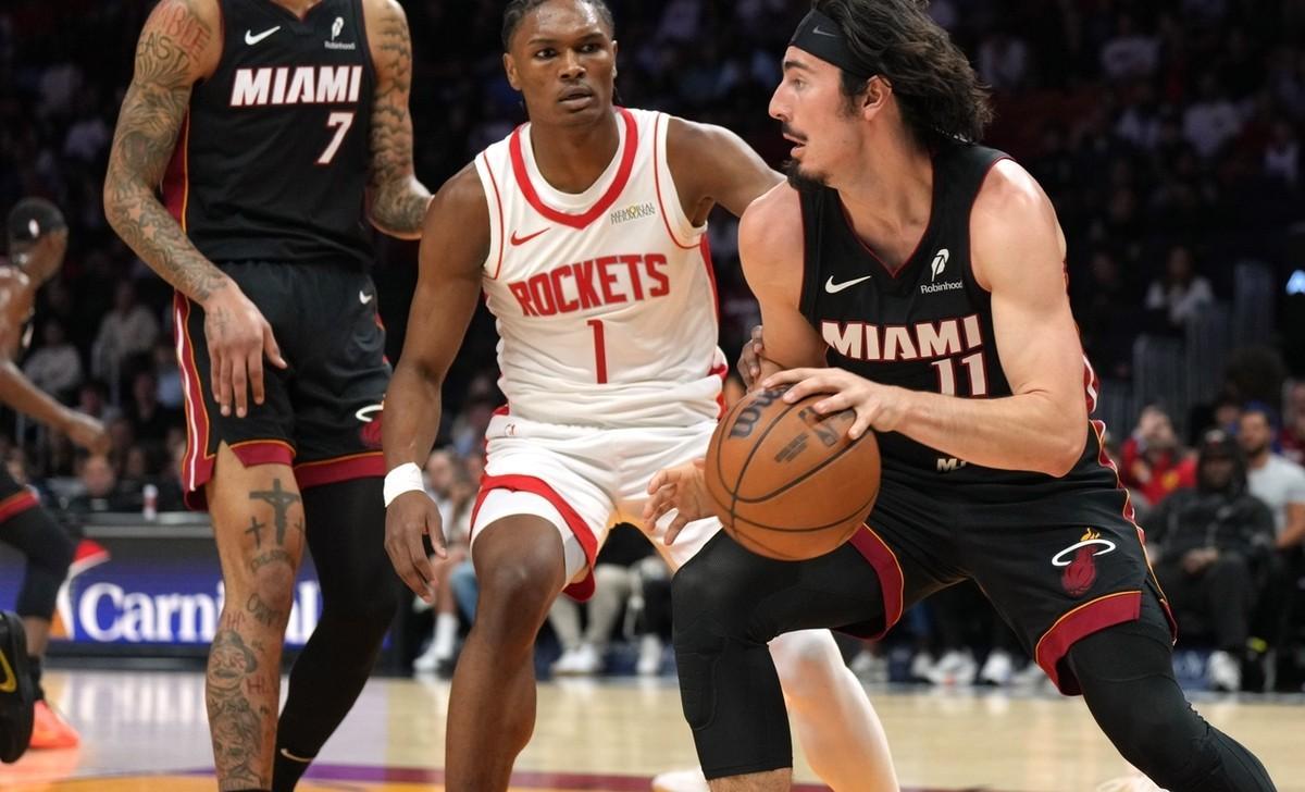 热火客场逆转猛龙,取得二连胜的简单介绍 热火客场逆转猛龙,取得二连胜的简单介绍