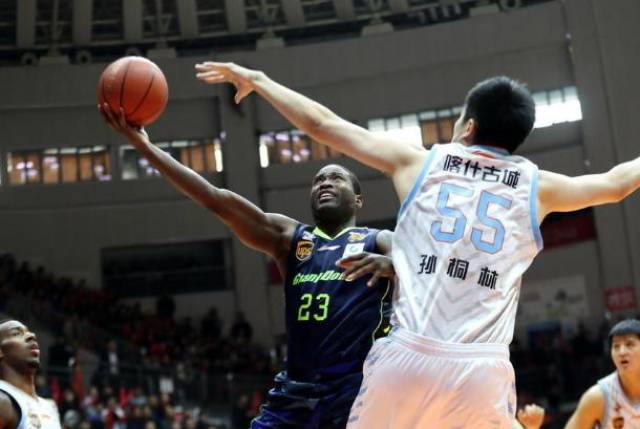 广东迎战新疆,实现强势克星 广东迎战新疆,实现强势克星